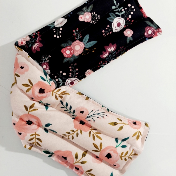 Rice therapeutic heating-cooling neck wrap, heat pad, cold pack, flowers - Picture 3 of 5